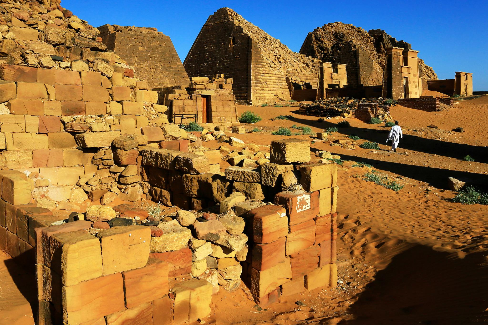 Характер взаимоотношений с природой цивилизации мероэ. Пирамиды Мероэ. Мероэ Судан. Пирамиды Нубии. Нубийские пирамиды в Судане.